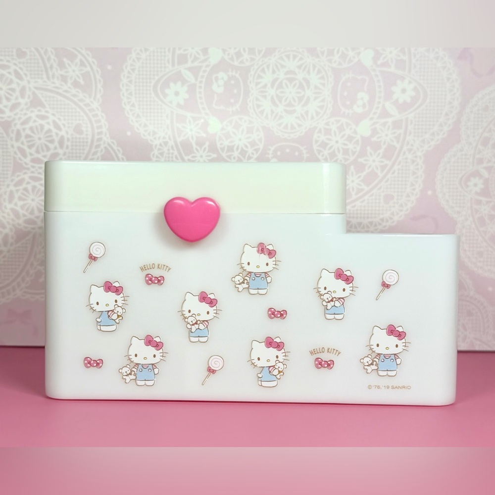 Hello Kitty Sweet Bows Storage Box